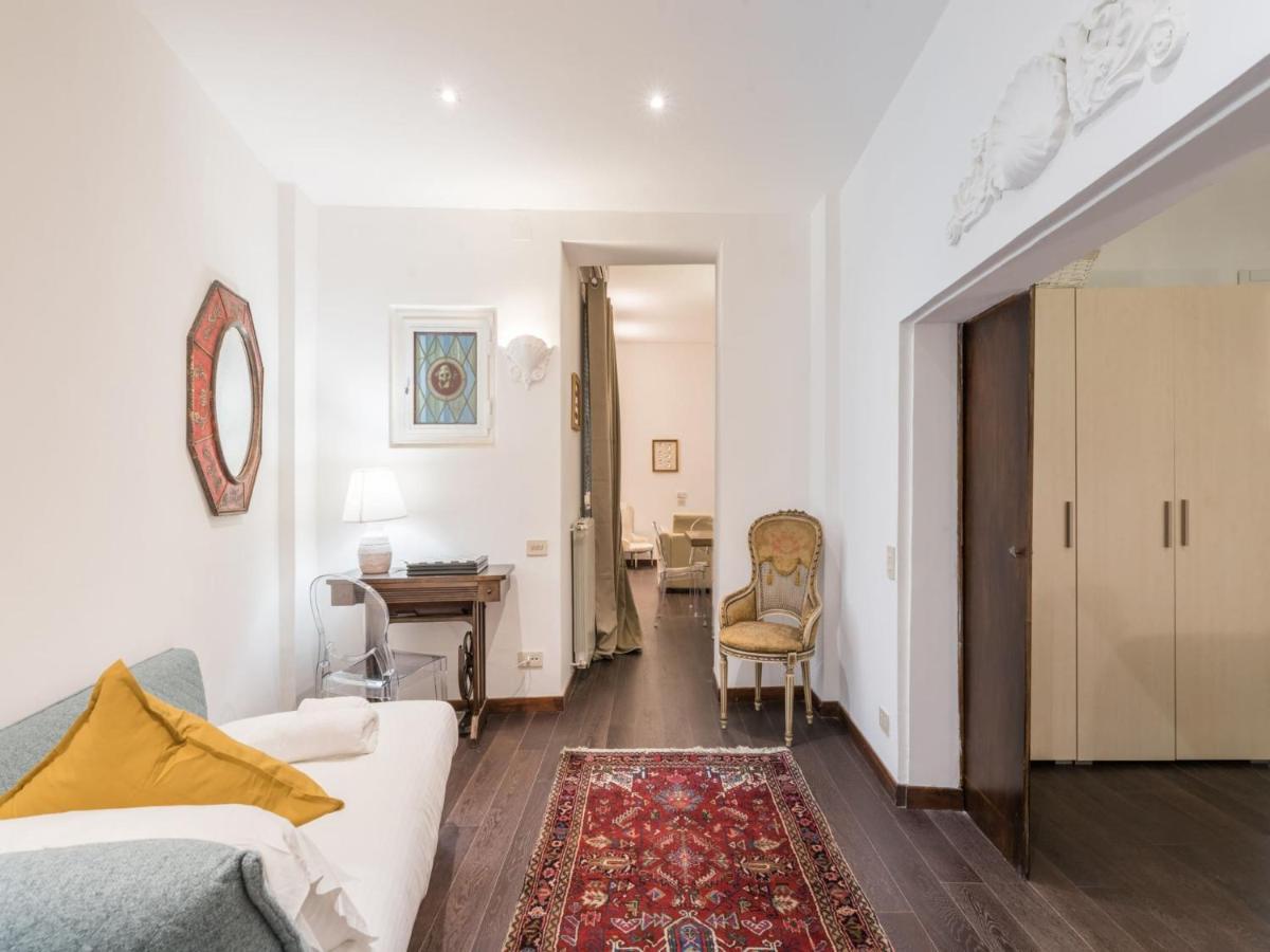The Rent - Three-bedroom Close To The Quirinale Roma